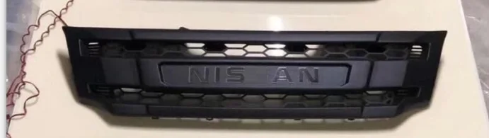 Передняя решетка радиатора гоночный гриль белый светодиодный светильник ABS маска решетка подходит для NAVARA NP300 D23- аксессуары для стайлинга автомобилей - Цвет: BLACK LETTERS-LED