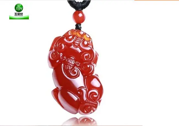 

China's fashion natural red hand-carved pixiu pendant necklace