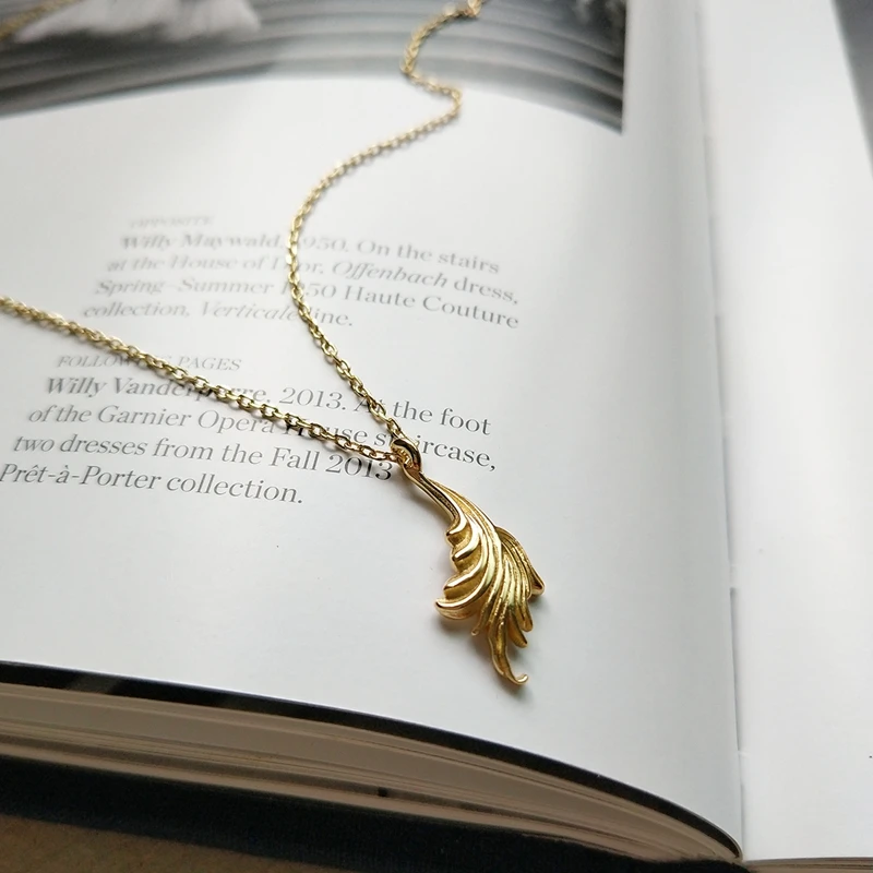 

LouLeur 925 sterling silver leaves necklace gold color fashion simple design leaves 925 silver jewelry for women for charms
