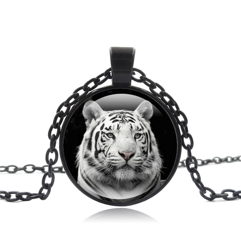 

Zinc Alloy White Tiger in Round Glass Pendant Necklace Jewelry Gift