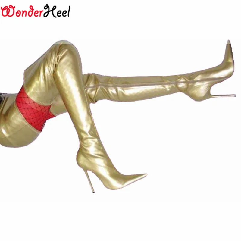 Cumming over patent high heels and wetlook leggings 2