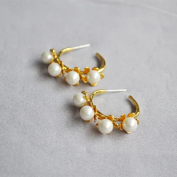 

French crowd original gold bloom flowers inlaid Pearl goddess temperament fashion matching earrings