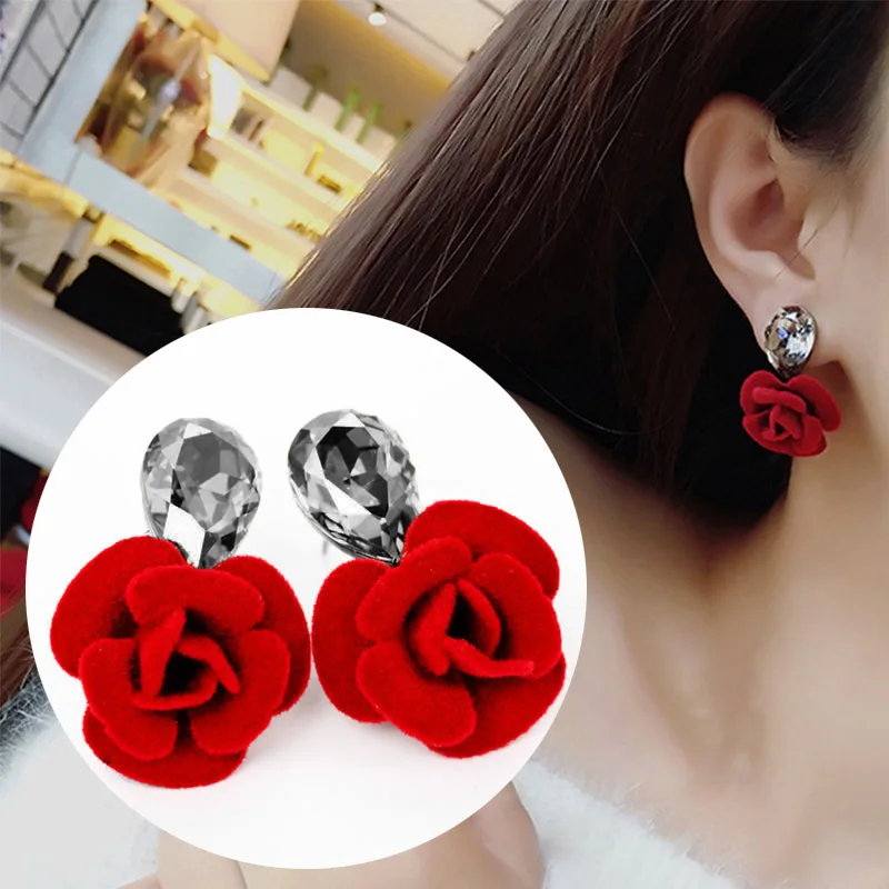 

Graceful Crystal 4 Colors Earrings Rhinestone Ear Stud Exquisite Allergy Free Rose Flower Unique Charm Women Jwelry Gift