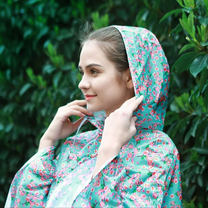 

Fashion Plum Flower Polyester Women Waterproof Poncho Adult Outdoor Impermeable Raincoat Adjustable Cloak Lady Travel Rain Coat