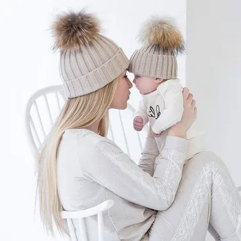 2 pièces/ensemble tricot chaud hiver mère enfants chapeaux famille correspondant tenues adulte bébé mère enfant tricot bonnet fourrure Pom chapeau Crochet casquette