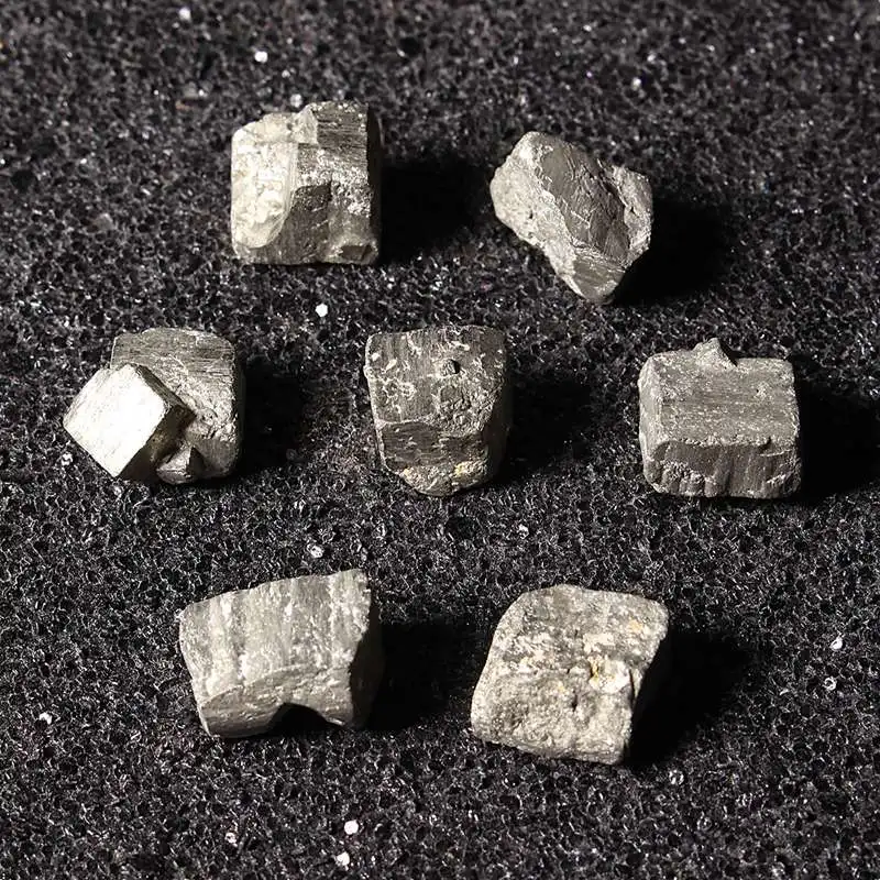 

Overvalue 8Pcs/set Iron Pyrite Rough Chunky Nuggets Spain Mineral Crystal Quartz Points for DIY Pendant Decor Crafts 12mm-16mm