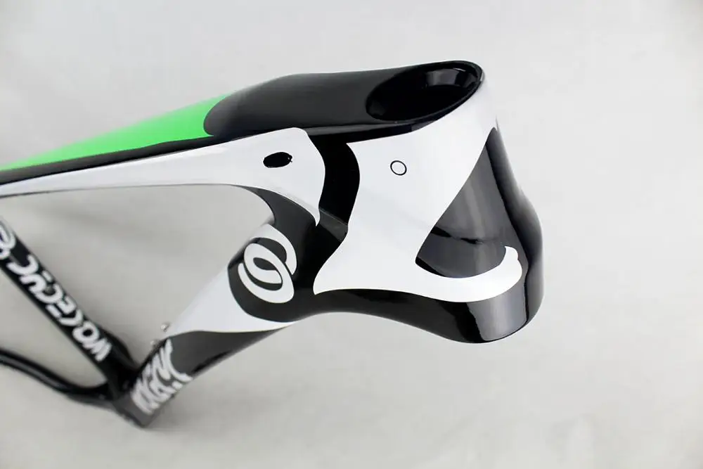 Discount carbon fiber mtb frame 26er Glossy 26" mountain bikes frame 26  carbon bicycle frames BSA  BB68 white green  Italian flag Glossy 4