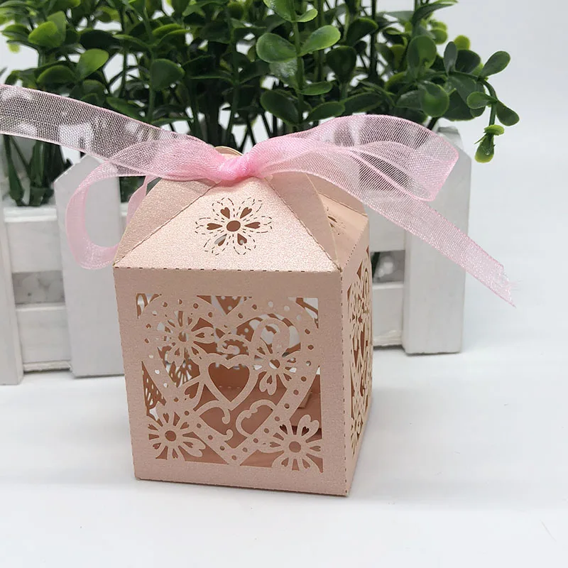 Лазерная резка Любовь сердце свадебные коробки для конфет белые/розовые свадебные коробки Подарочная коробка свадебные сувениры и подарки вечерние украшения