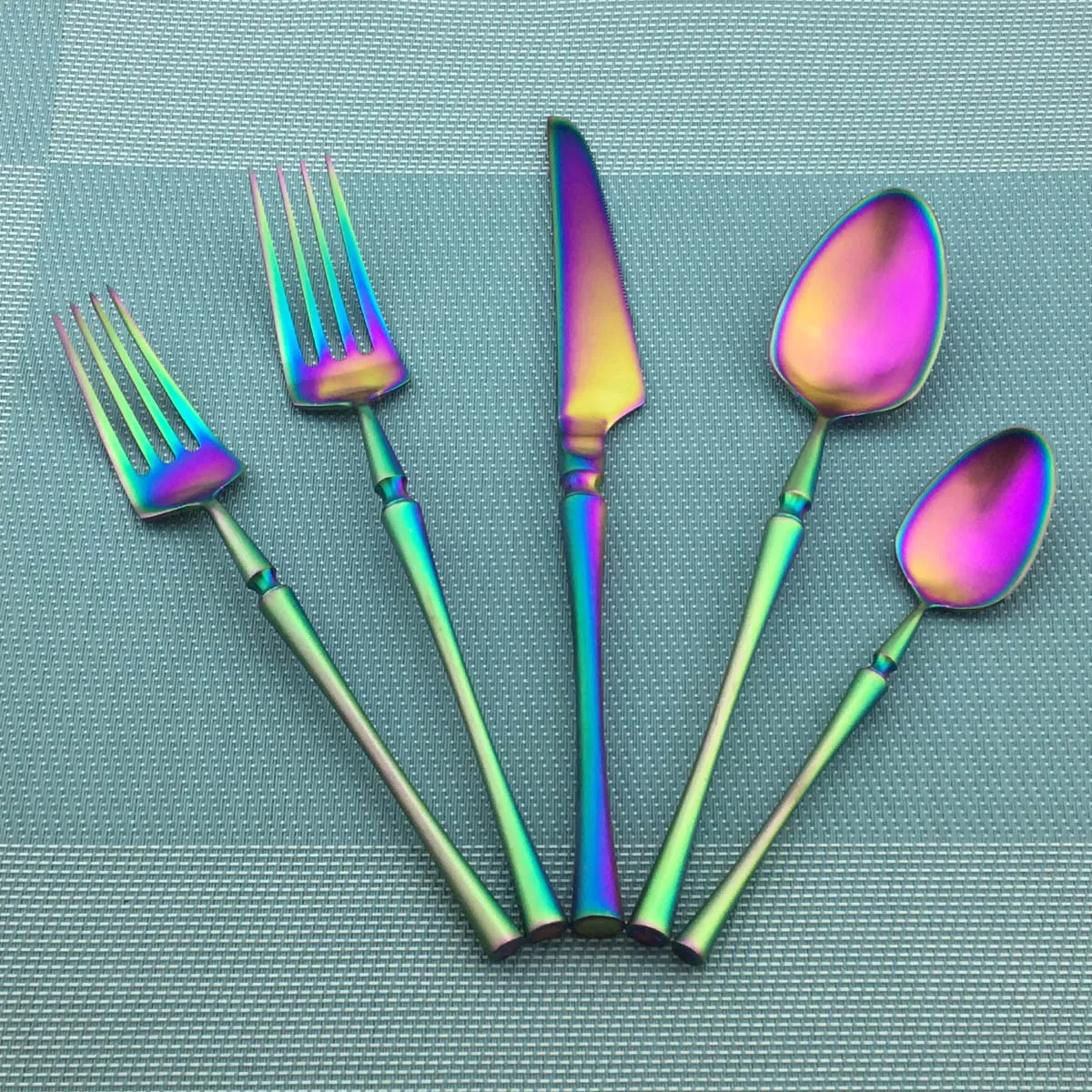 

Retro Matte Rainbow Dinnerware Set 18/10 Stainless Steel Cutlery Set Steak Knife Dessert Forks Ice Cream Scoops Tableware Set