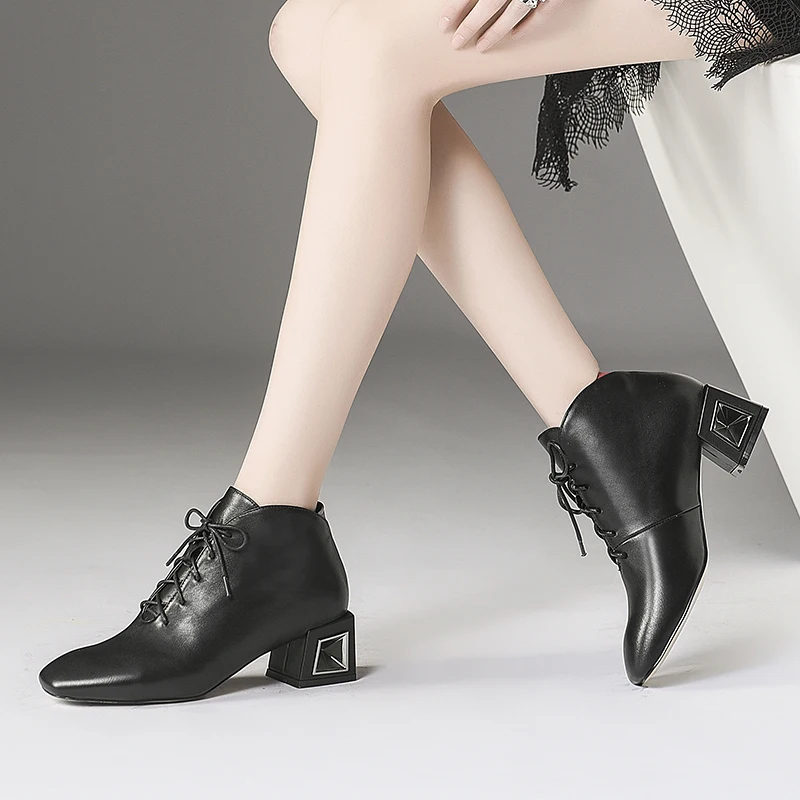ISNOM/Новинка года; женские ботильоны из коровьей кожи; обувь на шнуровке с квадратным носком; необычные женские ботинки на высоком каблуке; модная женская обувь