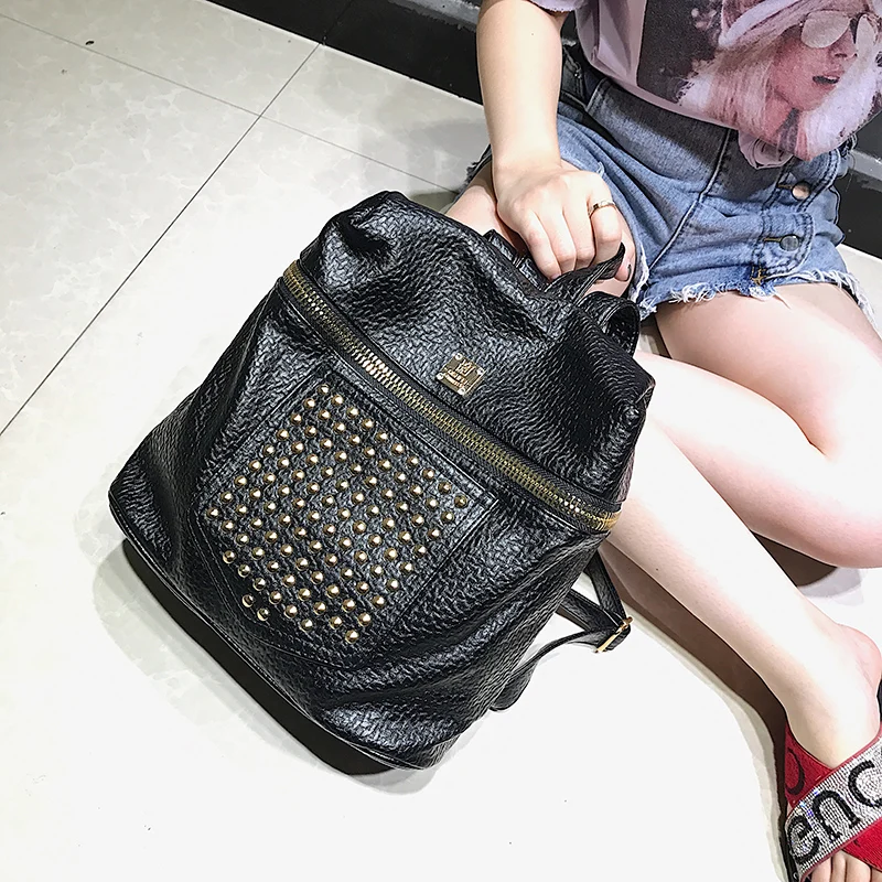 

2018 New Studded Backpack Women Men Students School Bag Punk Designer Brand Black Soft Backpack Lady Casual Shoulder Bag Bagpack