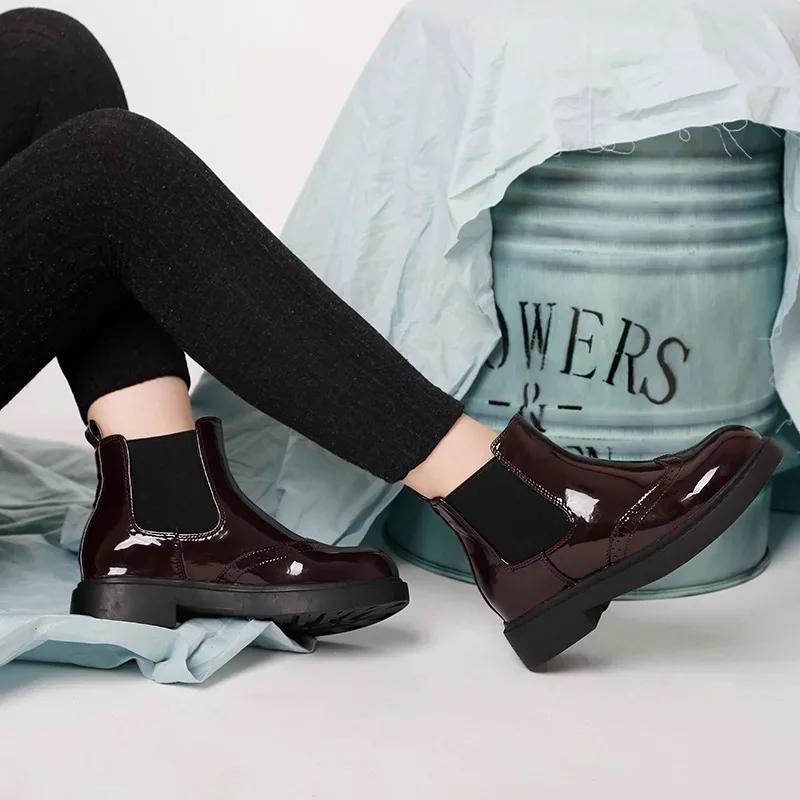 

2018 Autumn and Winter New Chelsea Booties Women Brock Flat Martin Boots Ankle Boots Thick with Boots