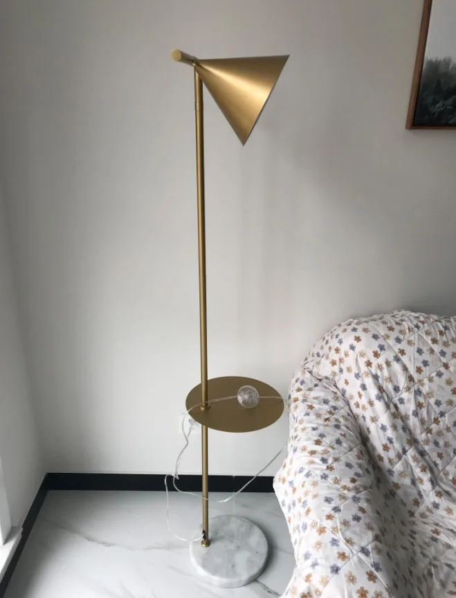 156cm-Floor-Lamp-with-Steel-Rod-and-Iron-Shade-Black-or-Golden-Bronzing (4)