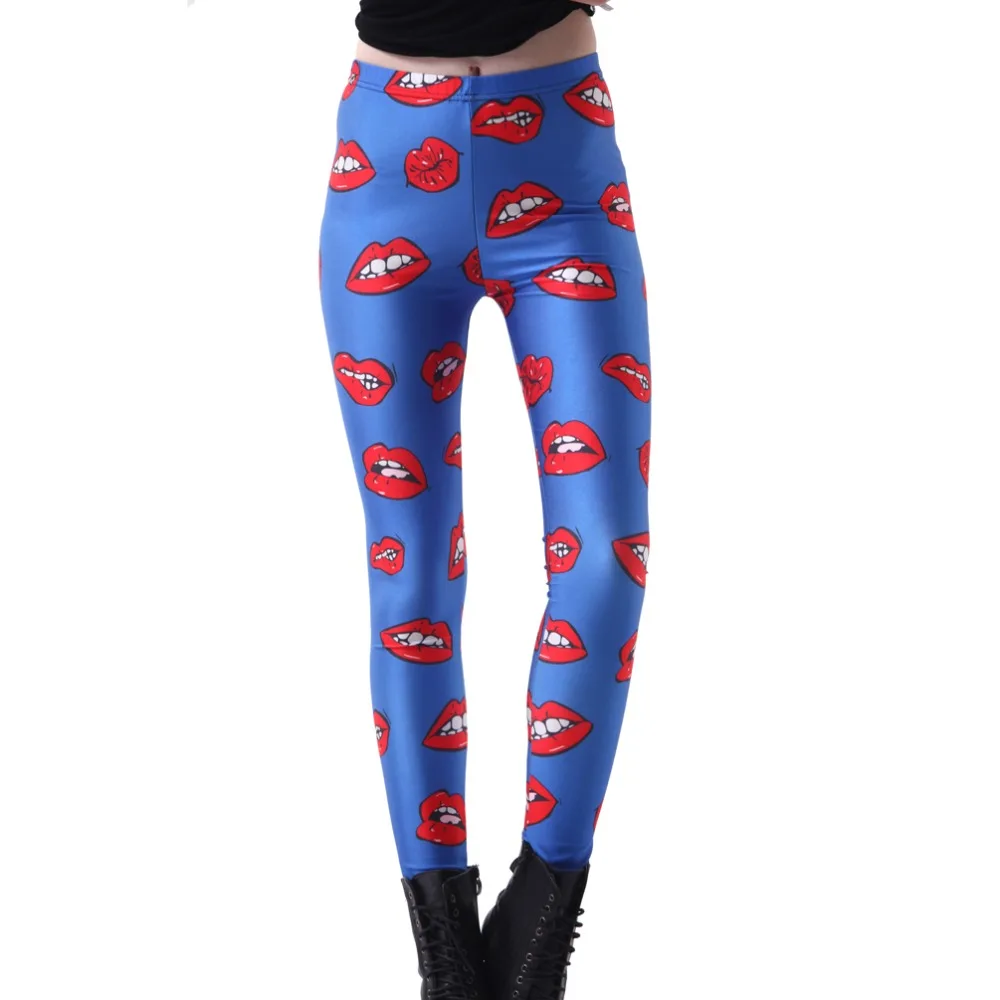 Девчонки в леггинсах с лапкой. Яркие штаны с приколами. Леггинсы губы симпсона. Лосины с губами цветные. Дженнифер лоуренс в лосинах.