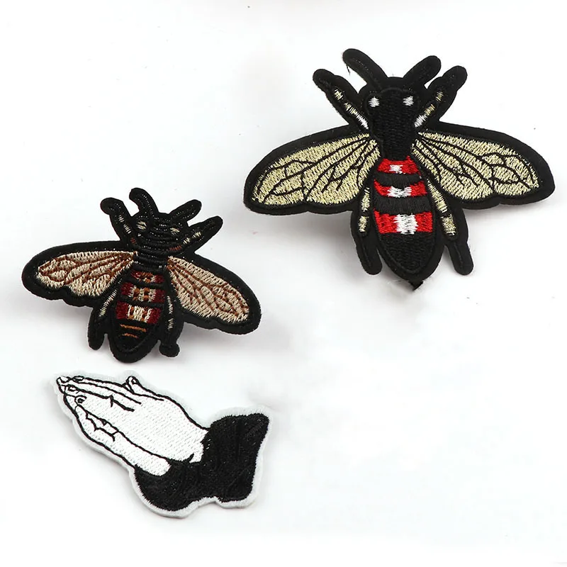 1Pc-Embroidery-Little-Bee-Pray-Hand-Patches-Mulity-Iron-On-Patches-Punk-Motif-Applique-DIY-Clothes (3)