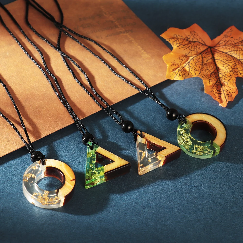

Fashion new solid wood resin pendant imitation gold personality sweater chain triangle couple necklace handmade jewelry hot sale