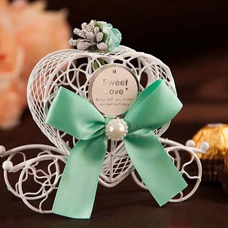 

Ynaayu 10pcs/lot European Fashion Pumpkin Carriage Candy Box Iron Romantic Love Heart Candy Boxes Wedding Party Favor Gift Box