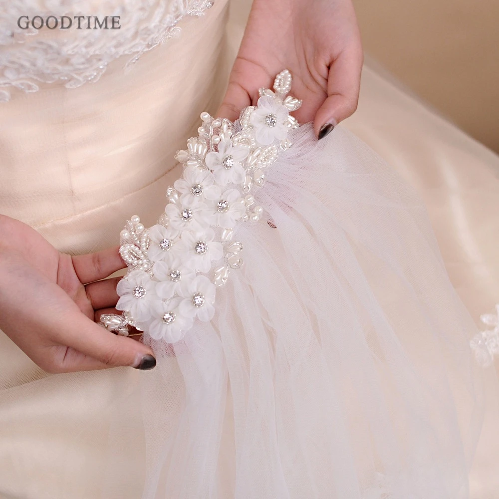 

Fashion Flowers Pearls Wedding Veil Elegant Bride Veil Bridal Veil With Comb Cathedral Wedding Veil Wedding Accessories Party