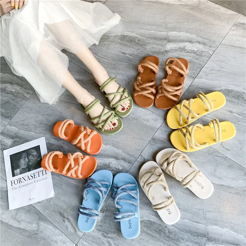

2019 summer new fashion simple solid color sandals women comfortable wild two kinds of casual sandals