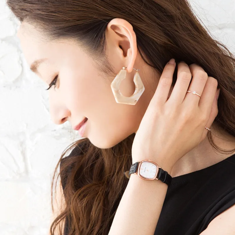 9018798351_401671523