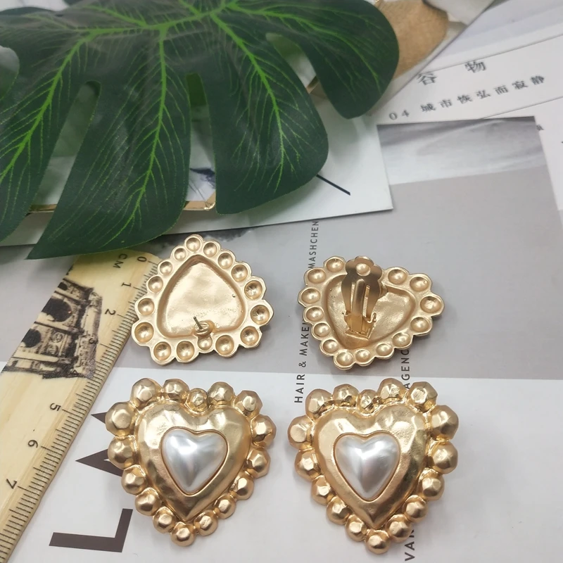 Винтажные готические серьги-гвоздики в форме сердца для женщин, модные ювелирные изделия, стиль, роскошные серьги с большим жемчугом, Femme Bijoux