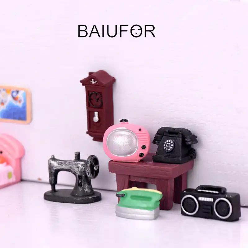 Baiufor miniaturas móveis retro tv rádio fã relógio de parede, acessórios casa boneca diy estatuetas terrário fadas decoração do jardim