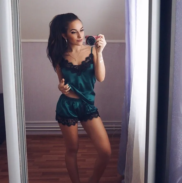 UTB8yty1enzIXKJkSafVq6yWgXXaI.jpg_640x10000