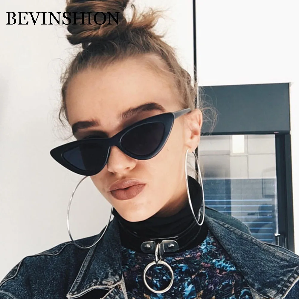 

Hot Sale Cheap 2018 New Vintage Triangle Cat Eye Sunglasses Women Sexy Cute Small Black Glasses Candy Color Red Pink Blue Lens