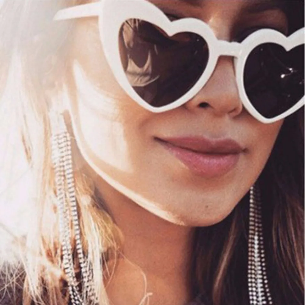 

2018 New Fashion Love Heart Sunglasses Women cute sexy retro Cat Eye Vintage cheap Sun Glasses red female