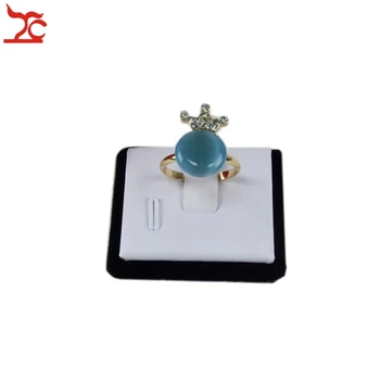 

Wholesale 100 Pcs Jewelry Ring Display Sheet white PU and Black Velvet Engagement Wedding Rings Holder Organizer Stand