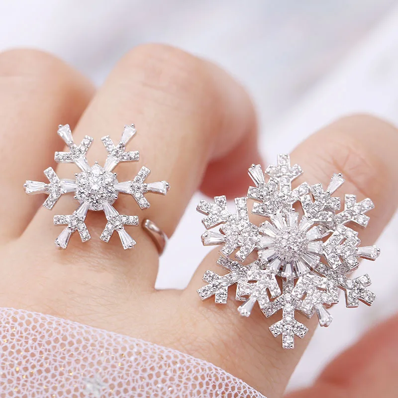 Кольцо снежинка. Очень красивая снежинка. Кольцо в виде снежинки. Золотое кольцо снежинка. Колечко со снежинкой.