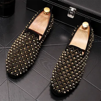 

Luxury Designer Shoes Mens Casual Flats Black Gold Leather Wedding Shoes Rivet Studded Spiked Loafers Men Party moccasins