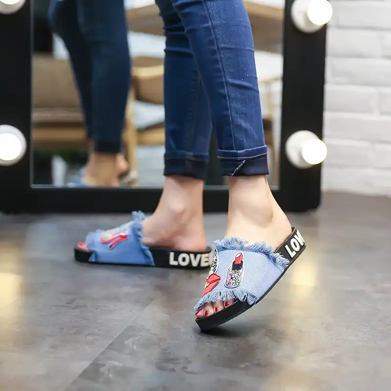 alpargatas flip flops