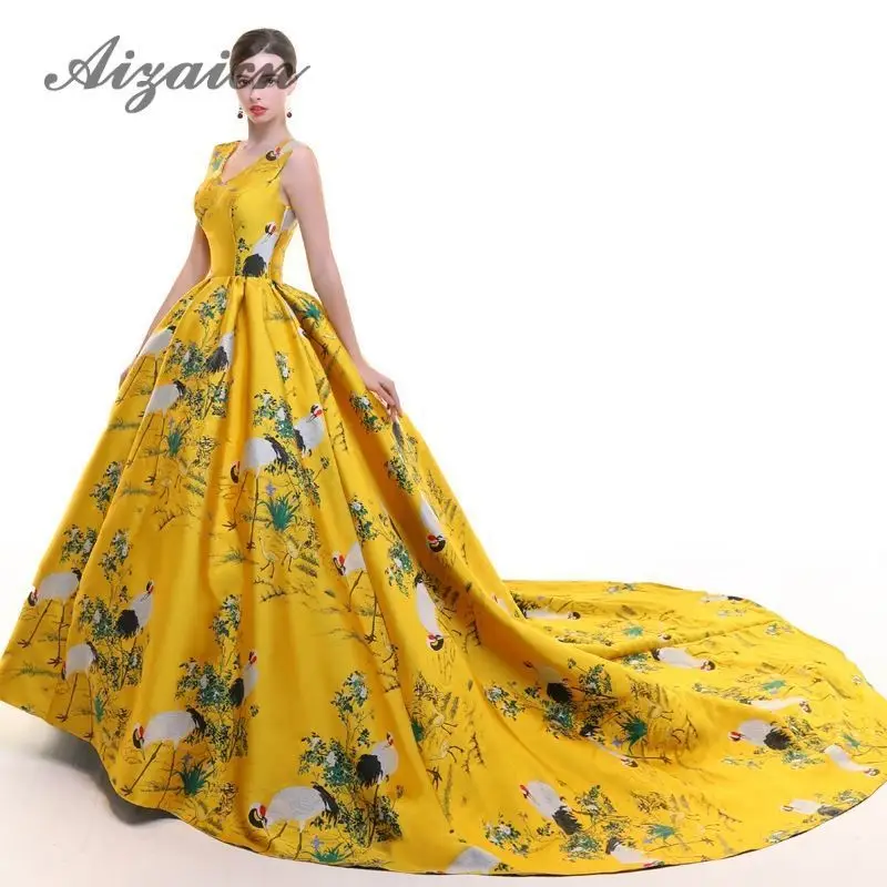 

Yellow Trailing Chinese Wedding Gown Long Fashion Shows Women Modern Party Dress Qipao Luxury Cheongsam Oriental Style Dresses
