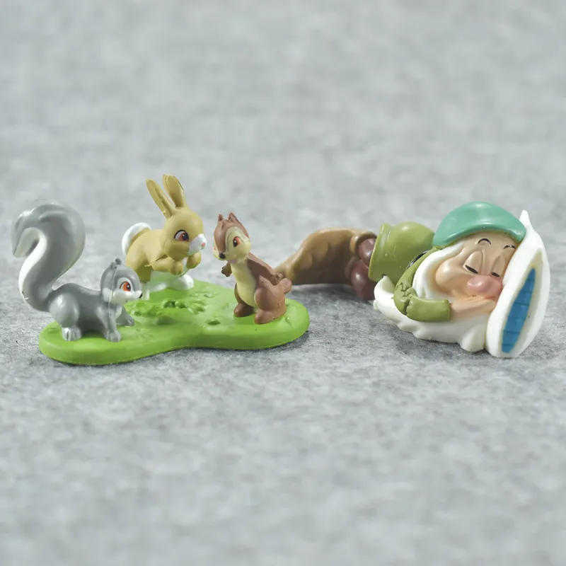 snow white and seven dwarfs figures (12)