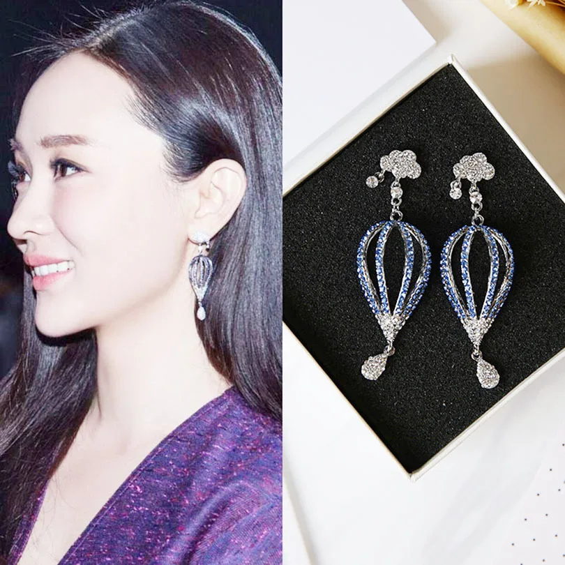 

Baroque retro court fashion earrings Korean fashionwith the paragraph cute flash drill hollow cloud hot air balloon earrings 477