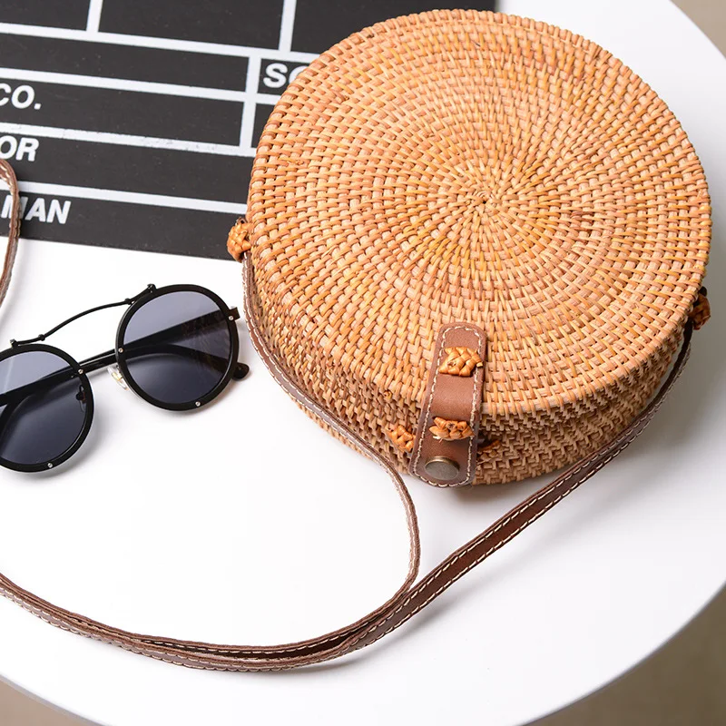 بالي خمر اليدوية Crossbody حقيبة جلدية جولة حقيبة شاطئية الفتيات دائرة كيس الروطان صغيرة البوهيمي حقيبة كتف بالي خمر اليدوية Crossbody حقيبة جلدية جولة حقيبة شاطئية الفتيات دائرة كيس الروطان صغيرة البوهيمي حقيبة كتف