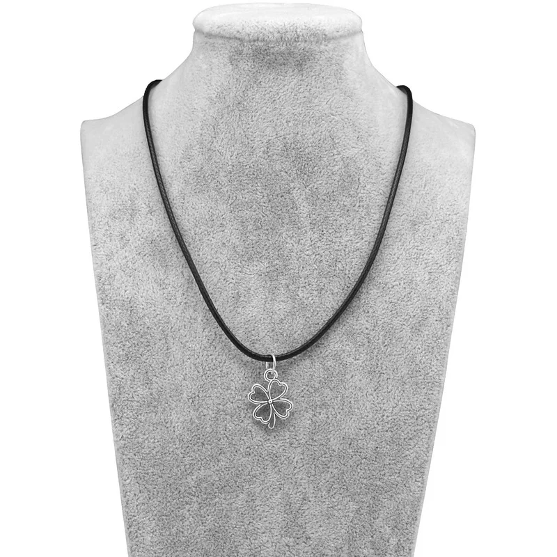 

Brand New Trendy Flower Vintage Necklace Women Jewelry Four Leaves Clover Necklaces Bijoux Pendant for Mother Romantic Gifts