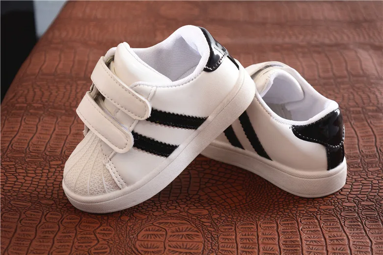Детская повседневная обувь для детей 1-5 лет, модная спортивная обувь, мягкая обувь для новорожденных, высококачественные детские кроссовки, обувь на плоской подошве для младенцев