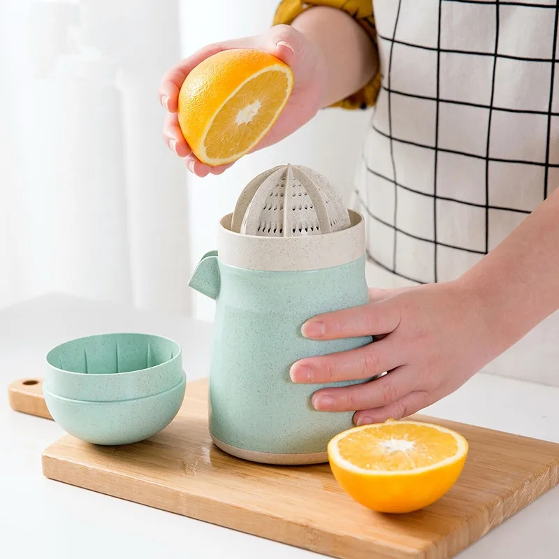 Original Orange Juicer Hand Manual Natural Straw Material Lemon Juice