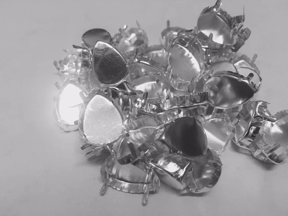 

4 Holes Teardrop claw setting for Rivoli crystal beads 8x13mm 10x14mm 13x18mm 18x25mm 20x30mm metal claw Gold/silver color