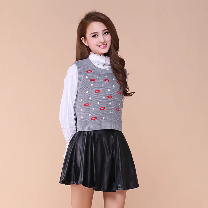 

Spring and autumn short red lips design woven vest sweater female fashion sleeveless top 5510710009