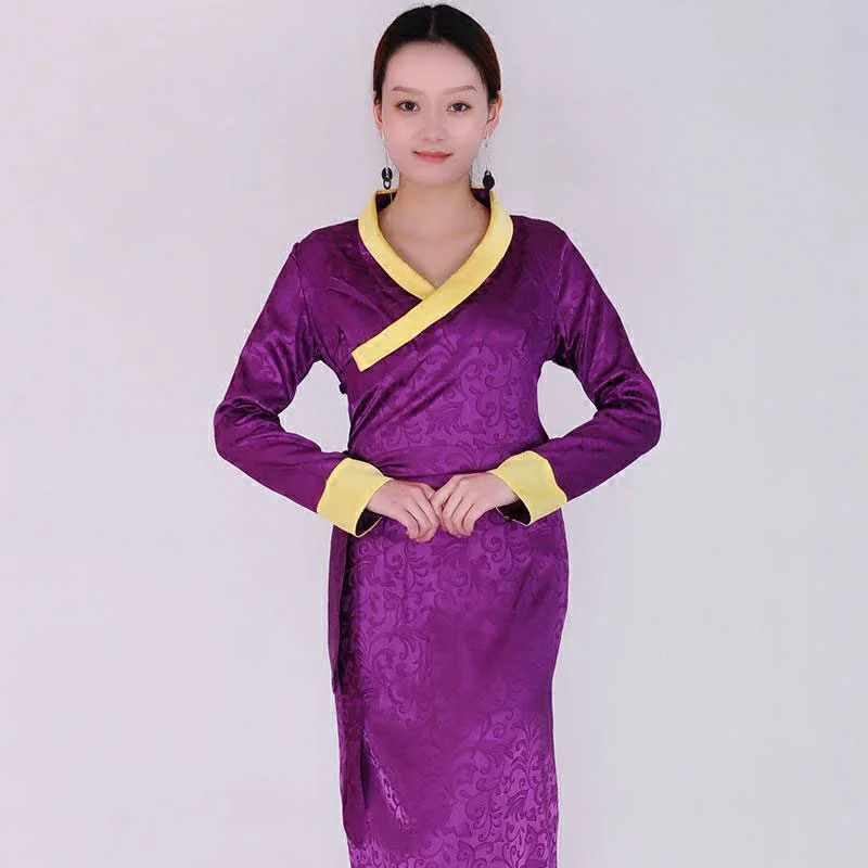 Традиционное китайское платье монгольское тибетское костюм в национальном