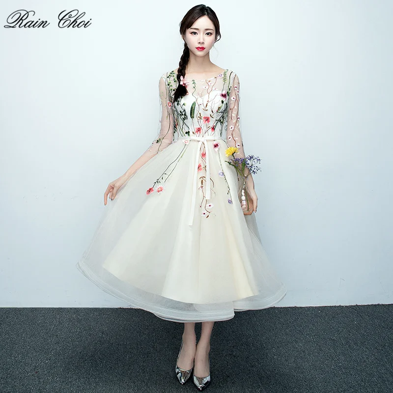 Elegant Short Cocktail Dress with Floral Embroidery for Evening Parties image 5