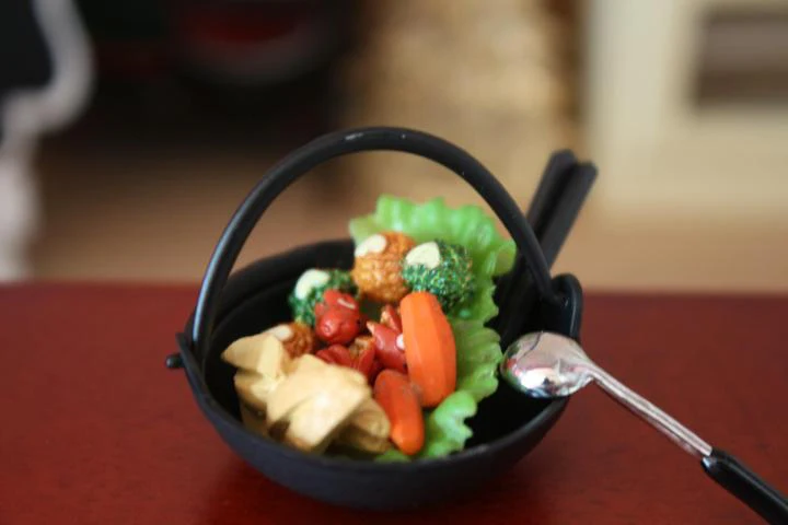 G10-X052 الأطفال طفل هدية لعبة 1:12 دمية مصغرة الأثاث مصغرة rement اكسسوارات شنقا إناء/ قدر مجموعة