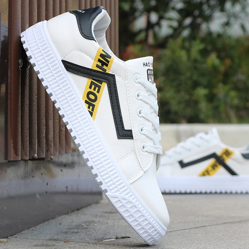 

2019 New PU leather Men Shoes Fashion Lace-up White Men Casual Shoes High Quality Breathable Comfortable Flat Shoes Man Sneakers