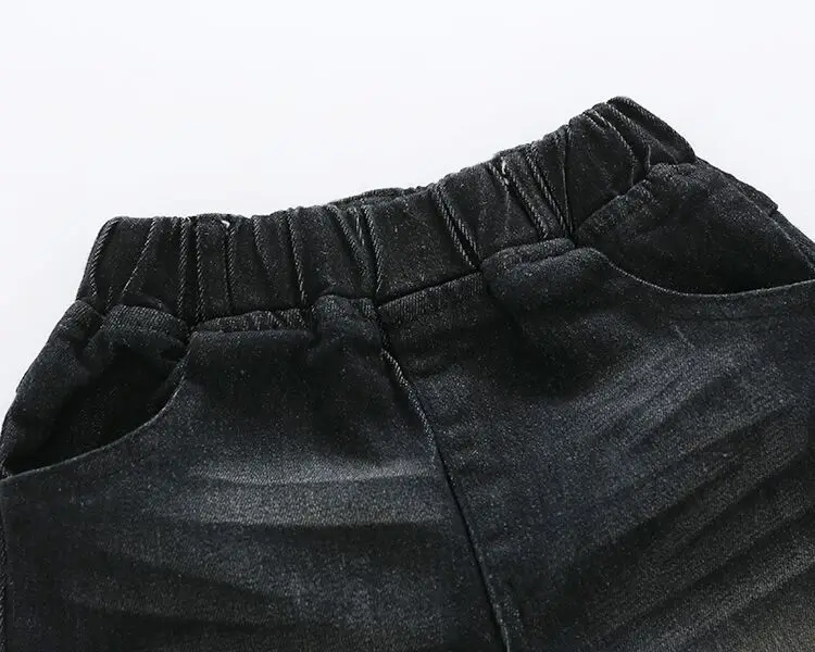 4092886945_2068599042