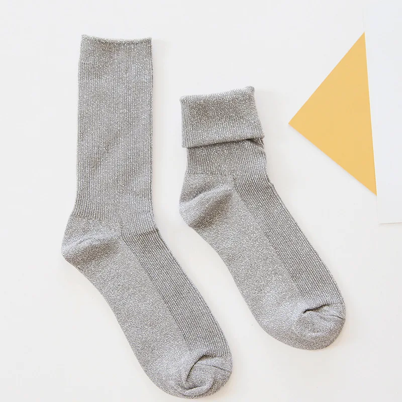Весенние хлопковые носки с пайетками для женщин, одноцветные простые носки, модные художественные складные женские студенческие блестящие носки с металлическими линиями - Цвет: Серый