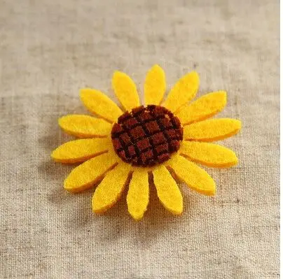 

BS039 Hot Fashion new multi - color sunflower girls brooch women badge accessories 2019 factory direct Gift