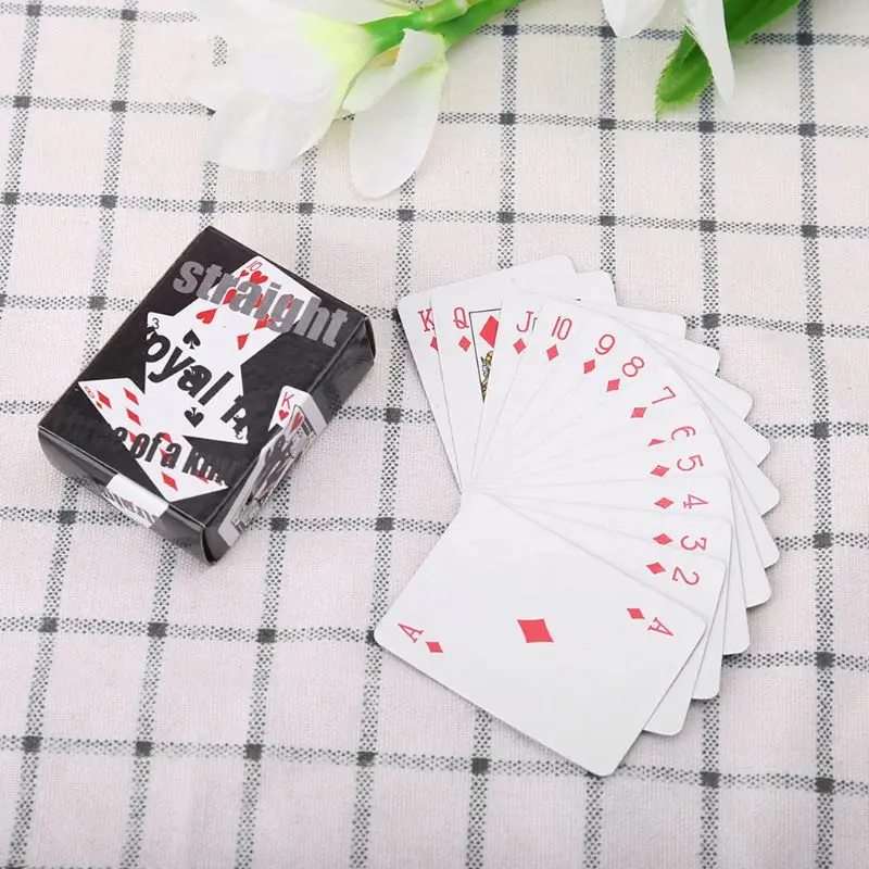 

Portable Mini Playing Card Texas Hold'em Board Game Poker Climbing Travel Toy